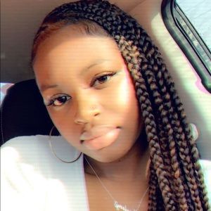 Meet your Posher, Alize